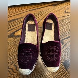 Beautiful and comfortable velvet tory Burch espadrilles